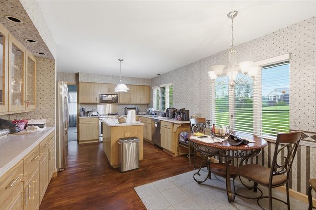 200 Marshall Dr, Mckeesport, PA 15132
