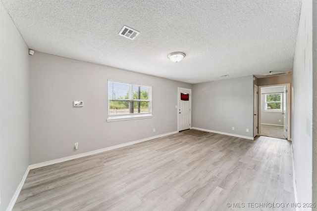 826 N Owalla Avenue, Claremore, OK 74017