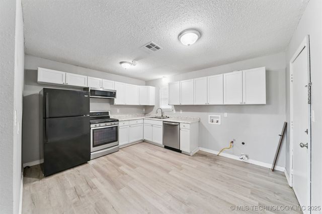 826 N Owalla Avenue, Claremore, OK 74017