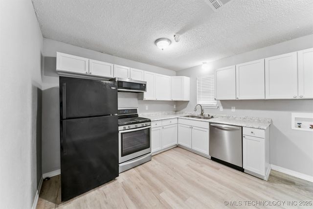826 N Owalla Avenue, Claremore, OK 74017