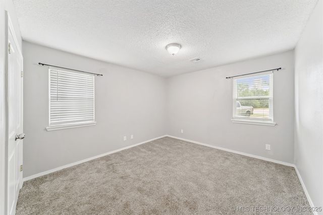826 N Owalla Avenue, Claremore, OK 74017