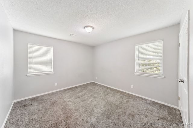 826 N Owalla Avenue, Claremore, OK 74017