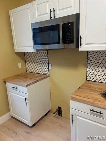 28 Lonsdale Road, Buffalo, NY 14208