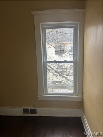 28 Lonsdale Road, Buffalo, NY 14208