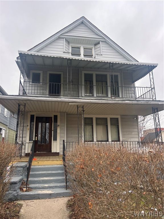 28 Lonsdale Road, Buffalo, NY 14208