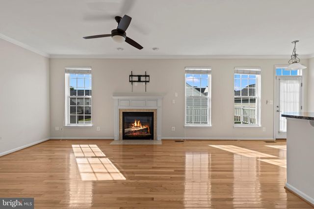 2460 FIVE FATHOM CIR, Woodbridge, VA 22191