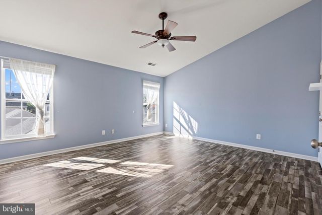 2460 FIVE FATHOM CIR, Woodbridge, VA 22191