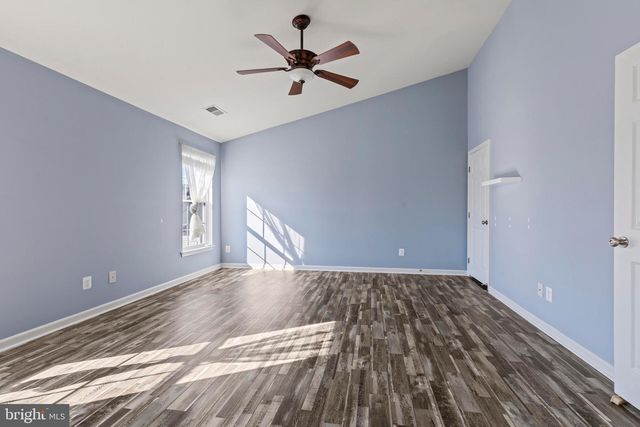 2460 FIVE FATHOM CIR, Woodbridge, VA 22191