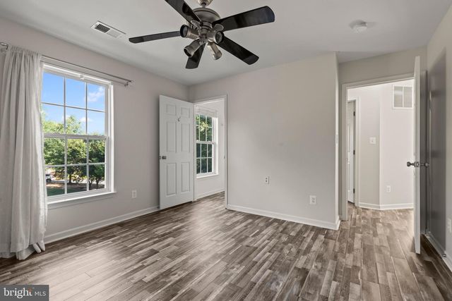 2460 FIVE FATHOM CIR, Woodbridge, VA 22191