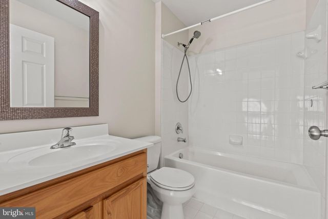 2460 FIVE FATHOM CIR, Woodbridge, VA 22191