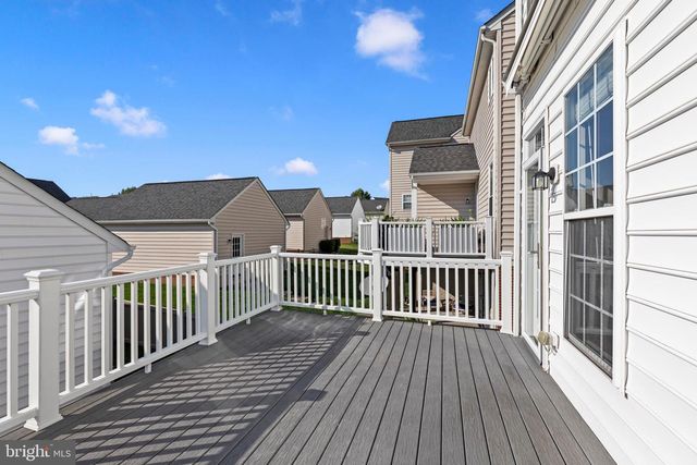 2460 FIVE FATHOM CIR, Woodbridge, VA 22191