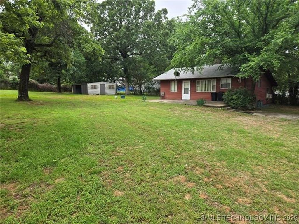 33358 E 700 Road, Wagoner, OK 74467