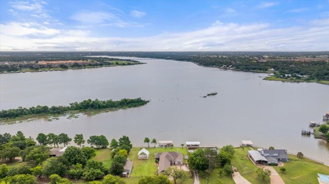3226 Sunrise Court, Granbury, TX 76048