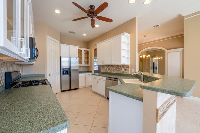 8829 One Putt Place, Port St. Lucie, Port St Lucie, FL 34986