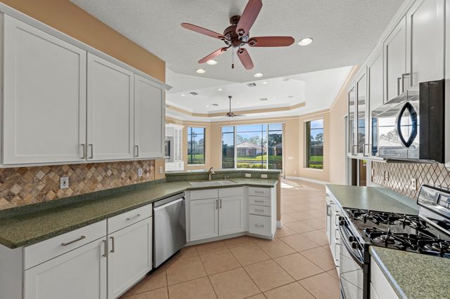 8829 One Putt Place, Port St. Lucie, Port St Lucie, FL 34986