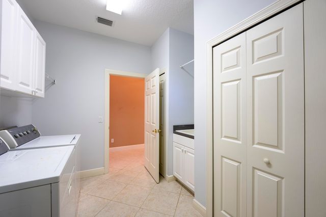 8829 One Putt Place, Port St. Lucie, Port St Lucie, FL 34986