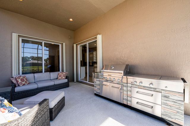 8829 One Putt Place, Port St. Lucie, Port St Lucie, FL 34986