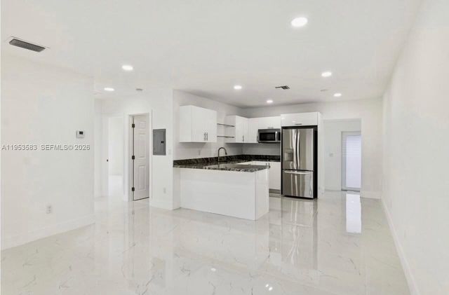 2722 SW 5th St, Miami, FL 33135