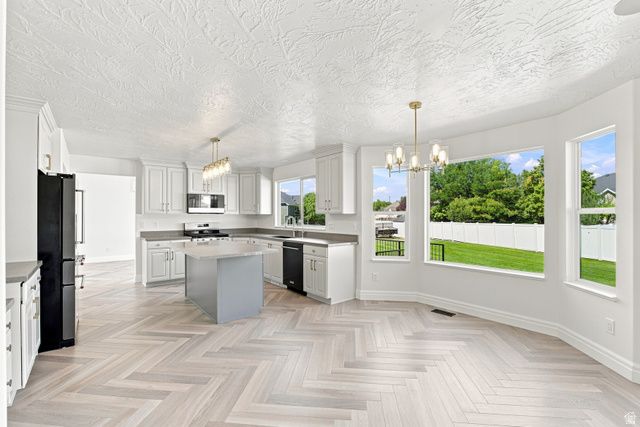 1427 N NARRA PL, Pleasant Grove, UT 84062