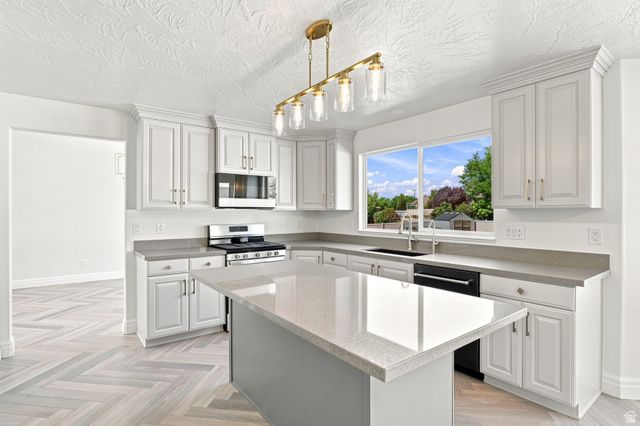 1427 N NARRA PL, Pleasant Grove, UT 84062