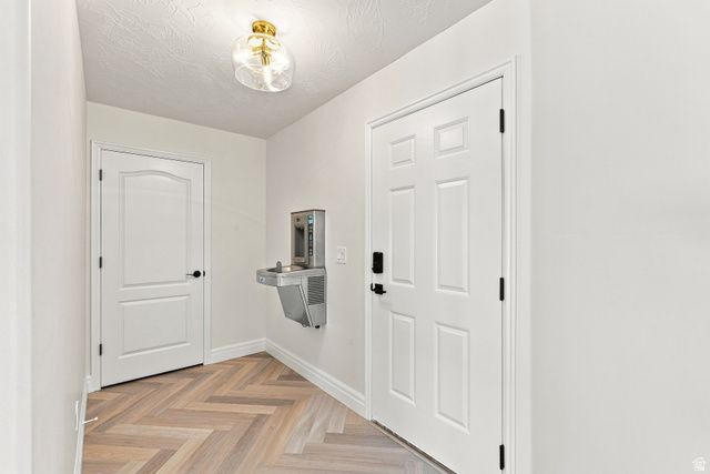 1427 N NARRA PL, Pleasant Grove, UT 84062