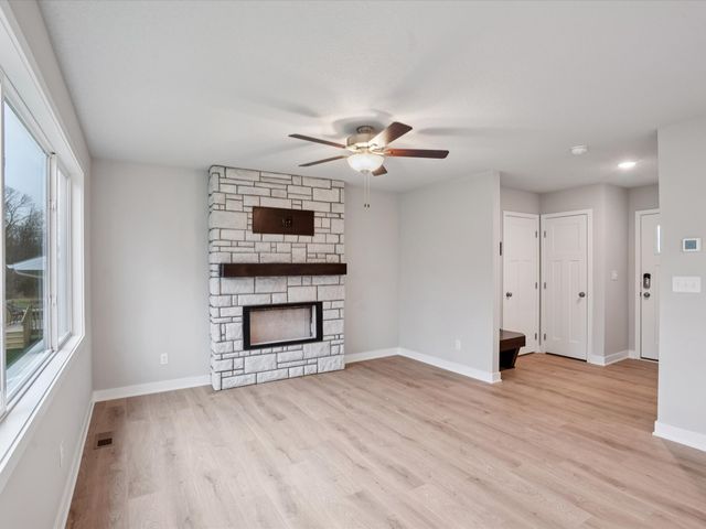 421 Napoli Avenue, West Des Moines, IA 50266