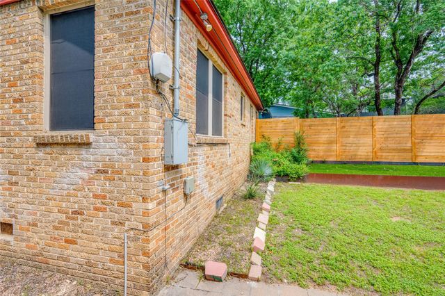 1623 Palma PLZ A, Austin, TX 78703