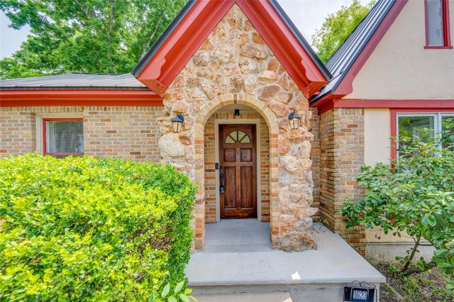 1623 Palma PLZ A, Austin, TX 78703