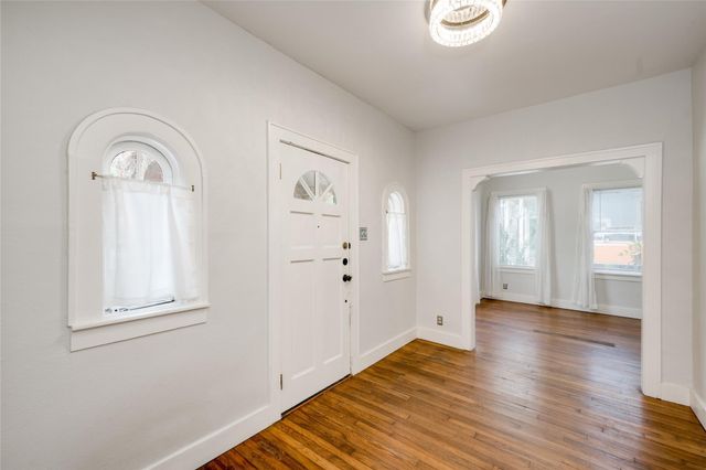 1623 Palma PLZ A, Austin, TX 78703