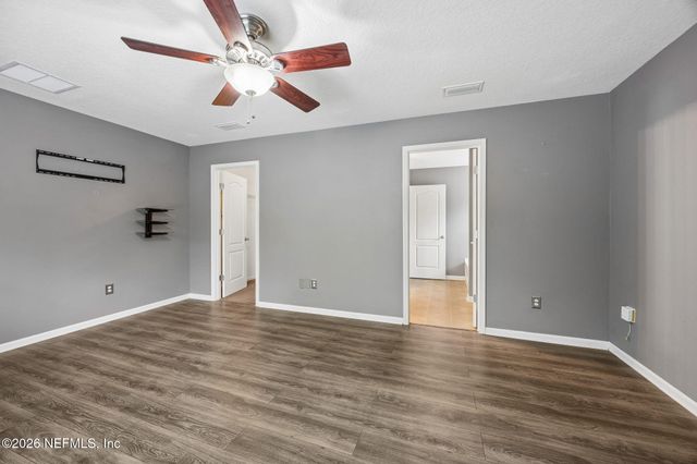 15763 TWIN CREEK Drive, Jacksonville, FL 32218