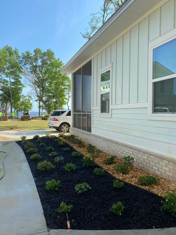 315 Red Barn Road, Freeport, FL 32439