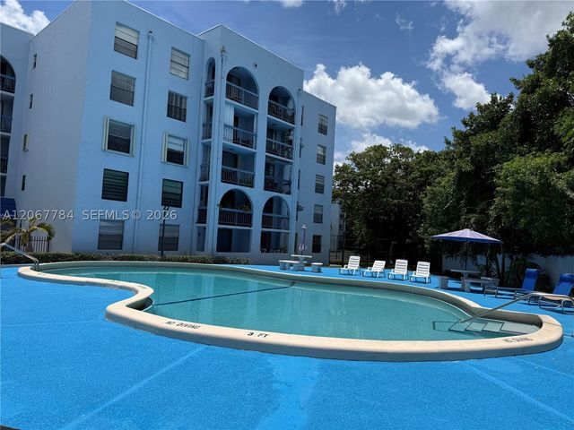 9440 Fontainebleau Blvd 212, Miami, FL 33172