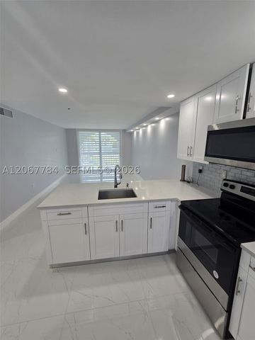 9440 Fontainebleau Blvd 212, Miami, FL 33172