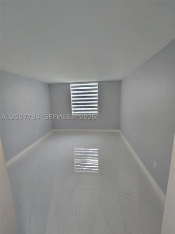 9440 Fontainebleau Blvd 212, Miami, FL 33172