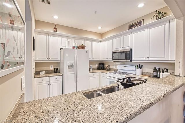 3230 Cottonwood BEND 406, Fort Myers, FL 33905