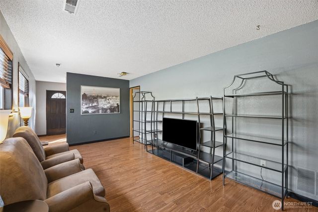 2716 8th Street NE, East Wenatchee, WA 98802