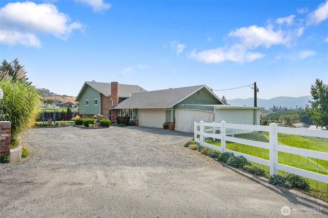 2716 8th Street NE, East Wenatchee, WA 98802