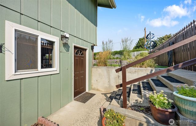 2716 8th Street NE, East Wenatchee, WA 98802