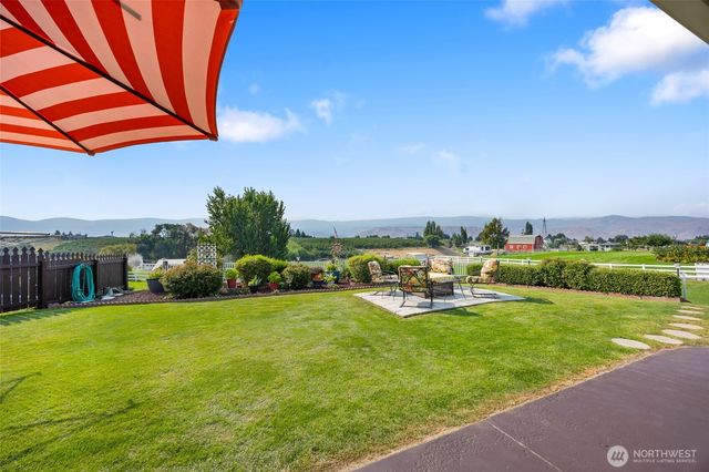 2716 8th Street NE, East Wenatchee, WA 98802