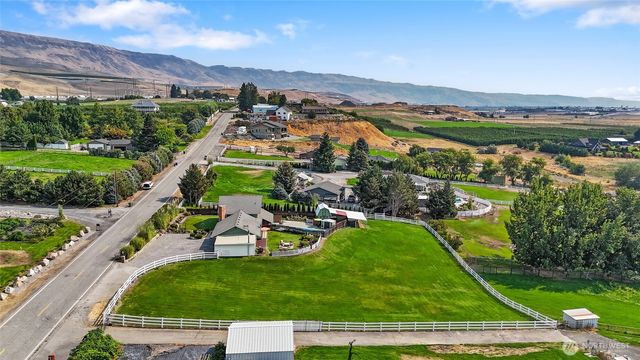 2716 8th Street NE, East Wenatchee, WA 98802