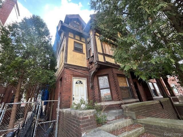 250 Eliot Street, Detroit, MI 48201