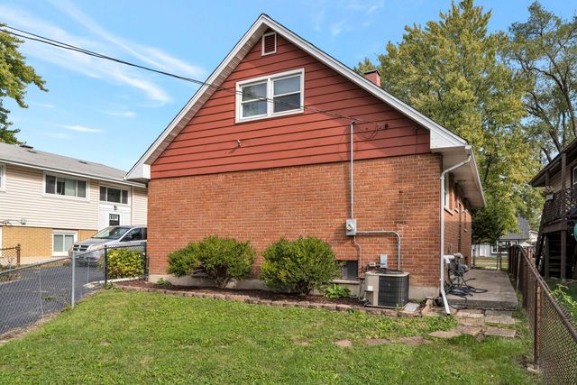 16928 Old Elm Drive, Country Club Hills, IL 60478