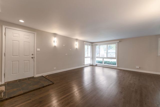 16928 Old Elm Drive, Country Club Hills, IL 60478