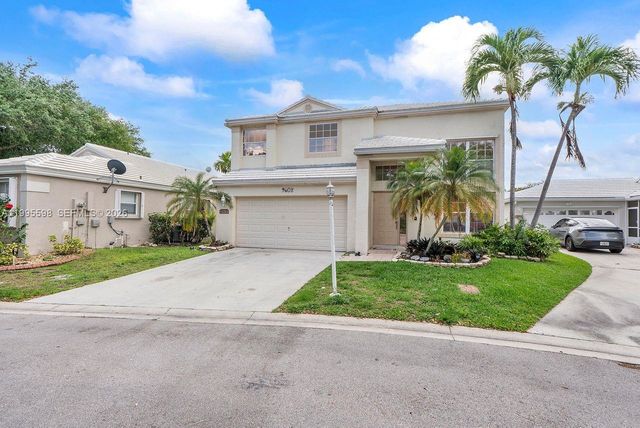 9602 NW 8th Cir, Plantation, FL 33324