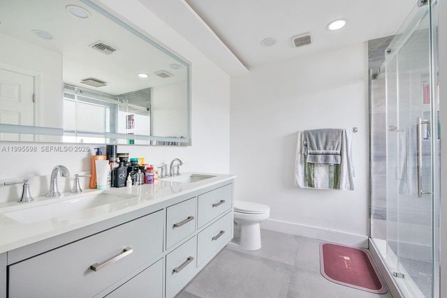 9602 NW 8th Cir, Plantation, FL 33324