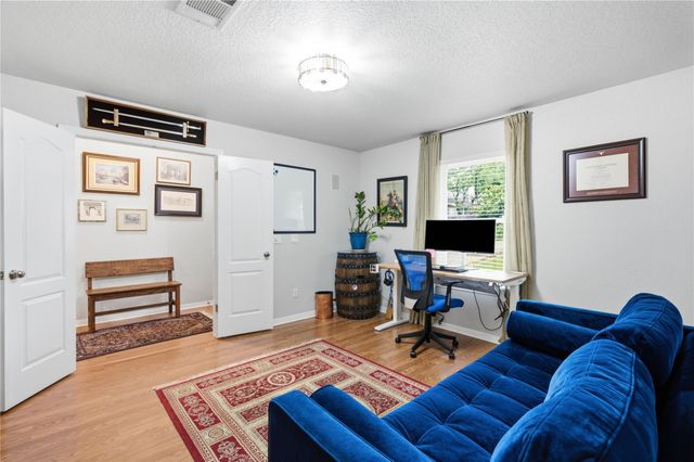 11213 Savin Hill LN, Austin, TX 78739