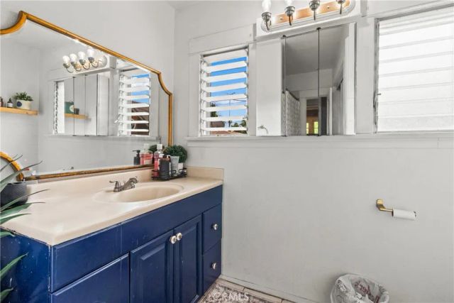 6616 Leland Way, Los Angeles, CA 90028