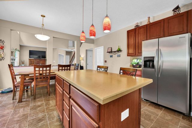 2602 Crestview Woods Drive, Newark, OH 43055