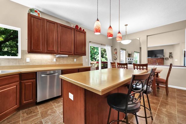 2602 Crestview Woods Drive, Newark, OH 43055