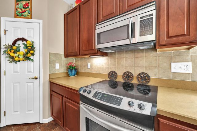 2602 Crestview Woods Drive, Newark, OH 43055